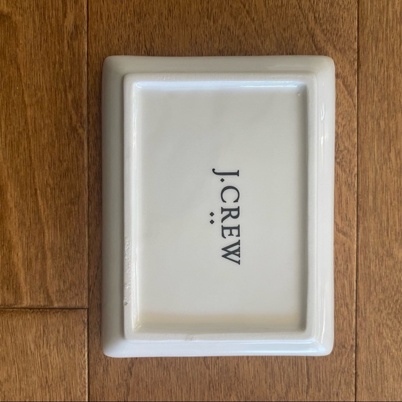 J Crew ceramic gold stipe printed jewelry dish - Picture 3 of 4